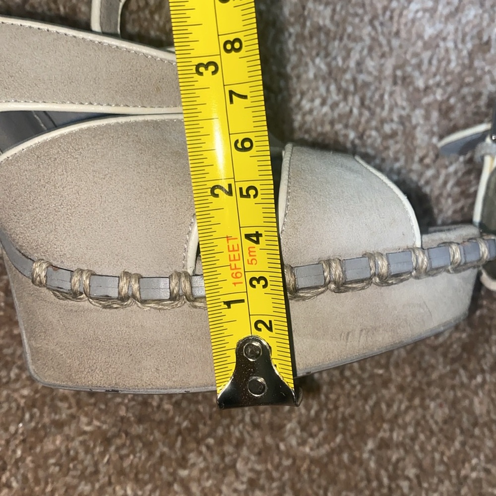 YSL | Gray Suede Sandals with T-Strap Design - Picture 10 of 11